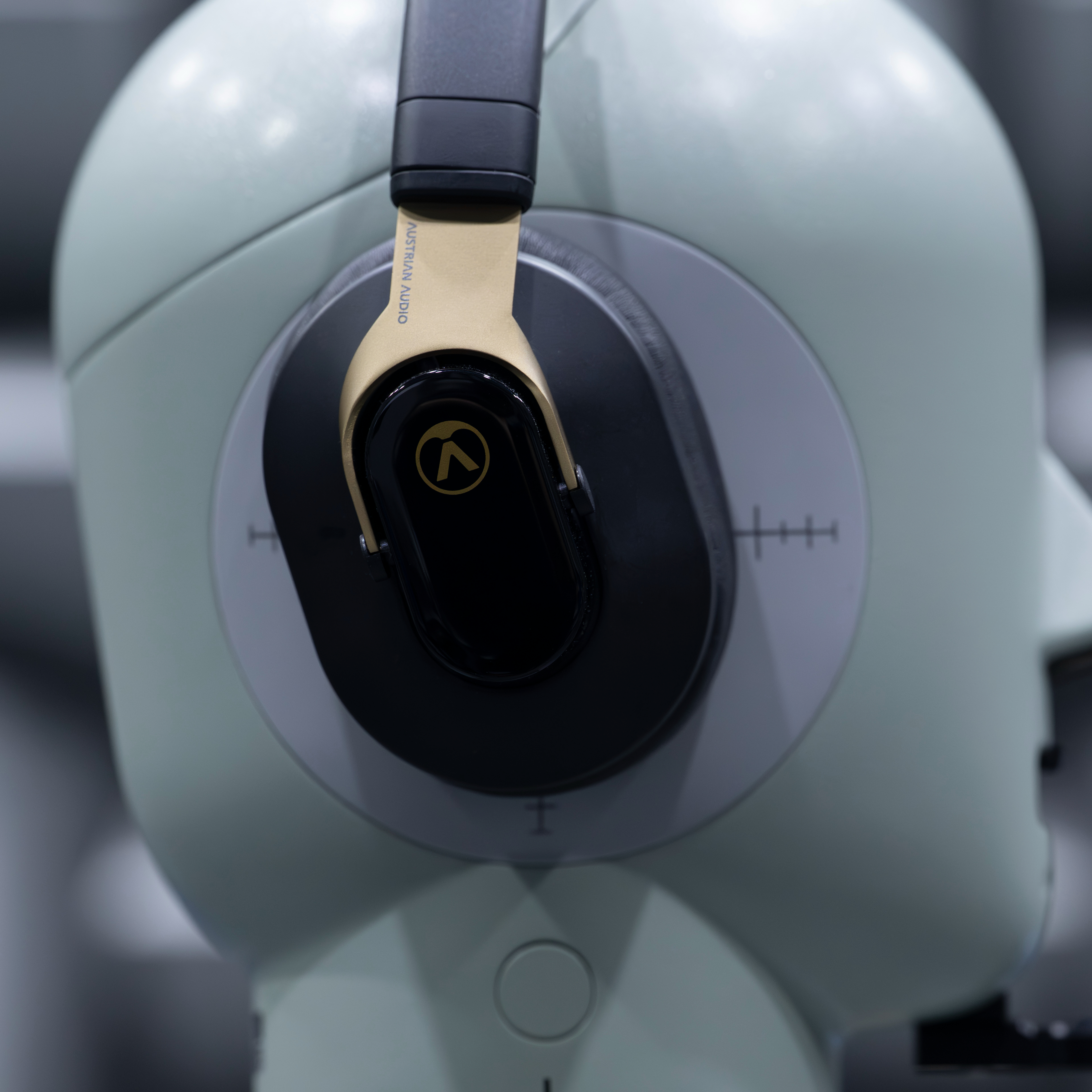 Austrian Audio/奥世声 Hi-X18